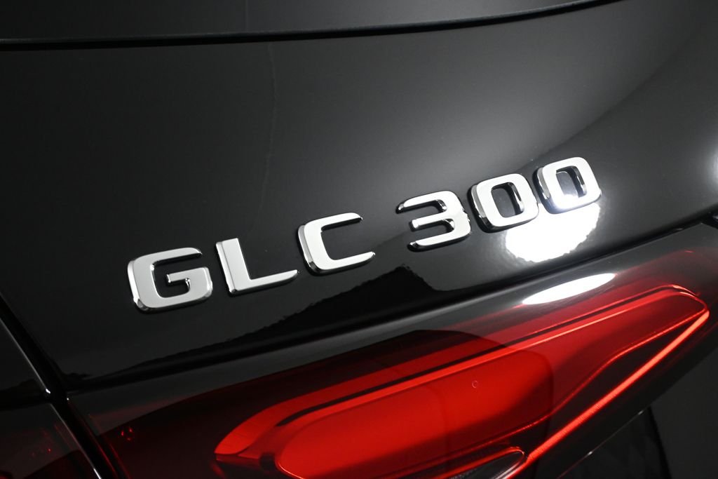 Certified Used 2026  Mercedes-Benz GLC 300 image 27