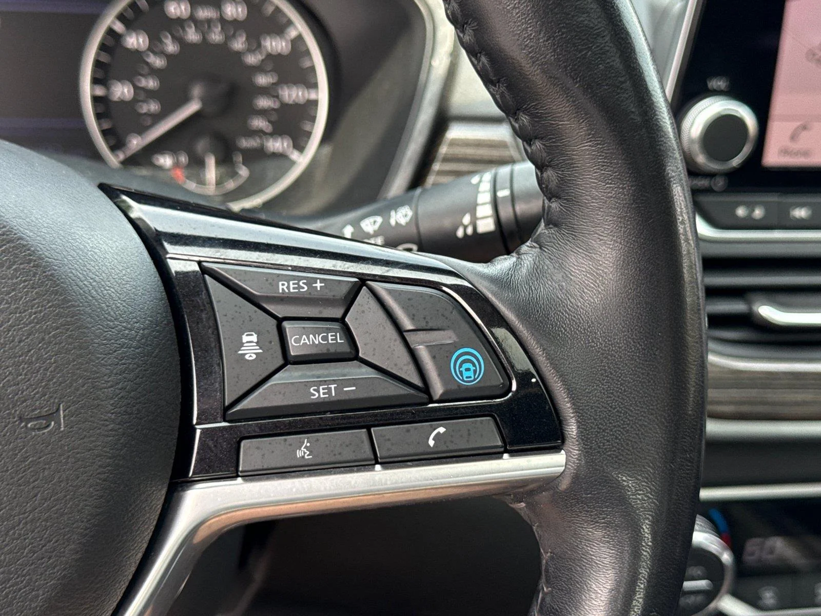Used 2019 Storm Blue Metallic Nissan 2.5 Platinum image 37