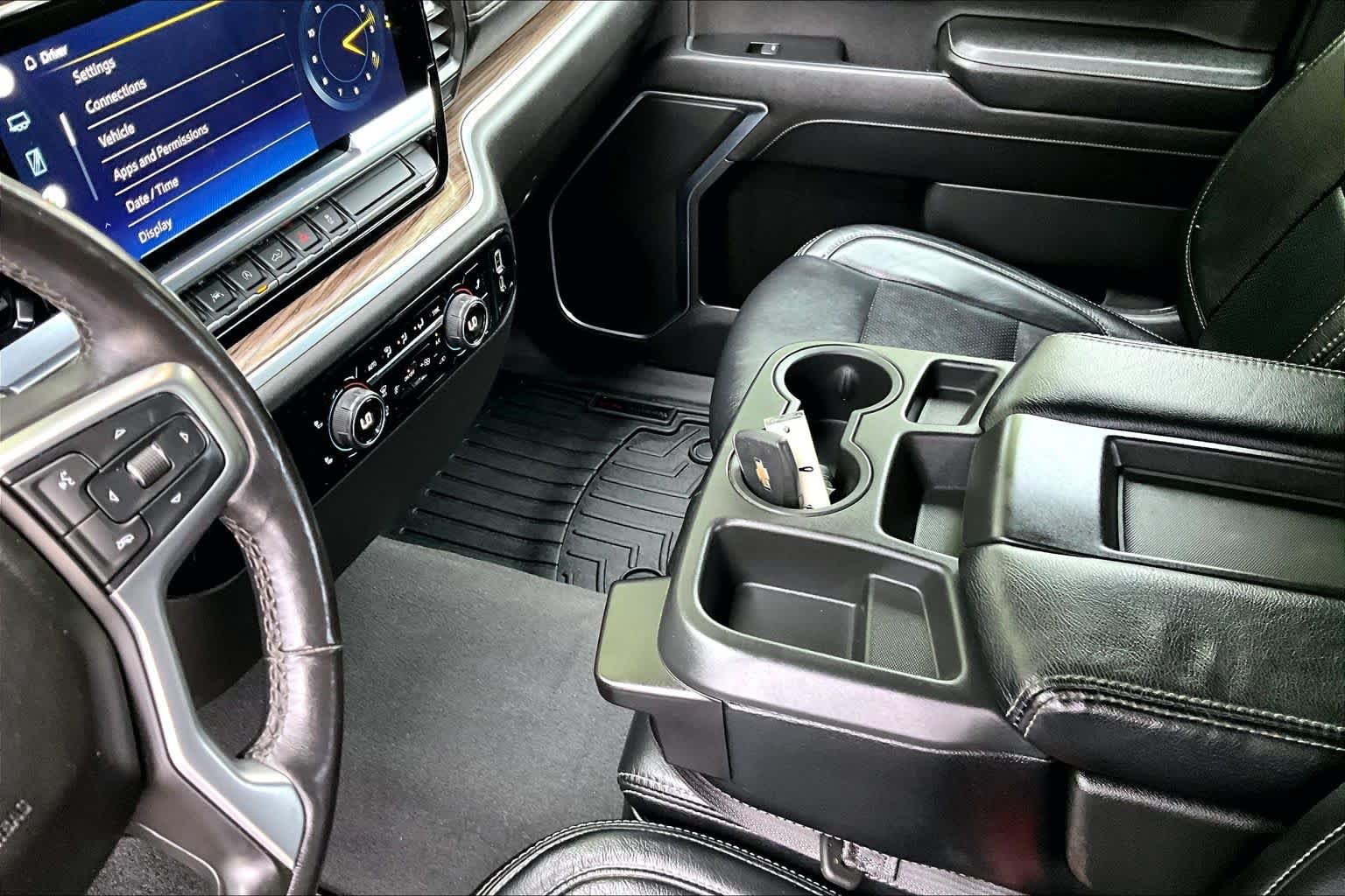 Used 2022 Black Chevrolet LT image 15