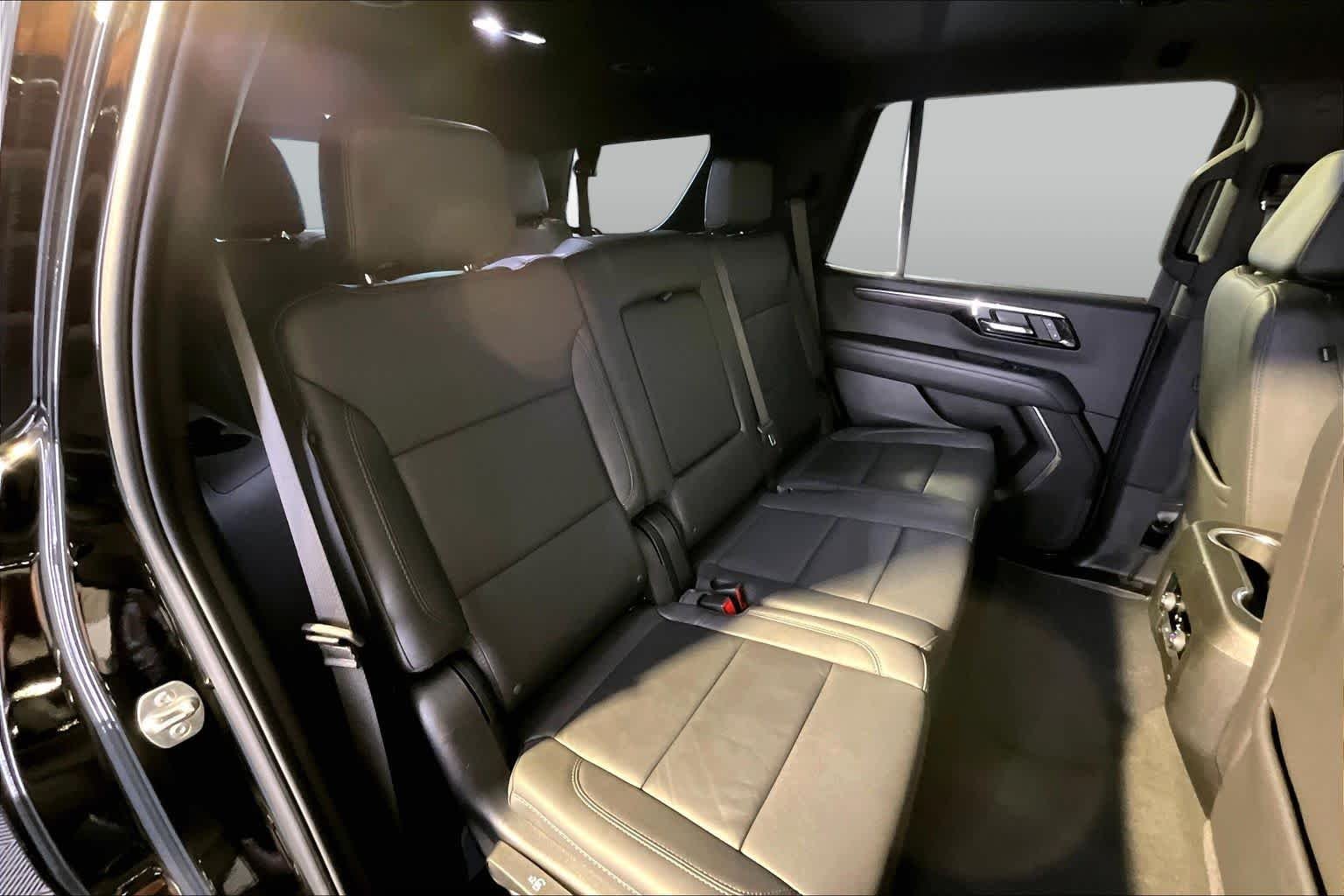 Used 2025 Black Chevrolet Z71 image 20