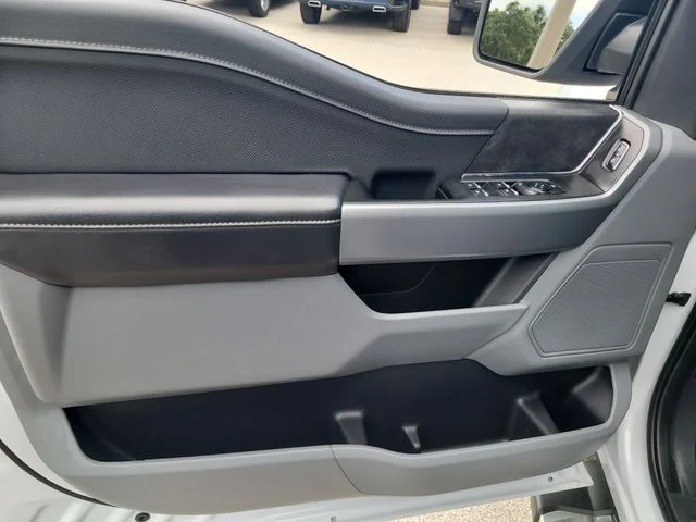 Used 2025 White Ford XLT image 16