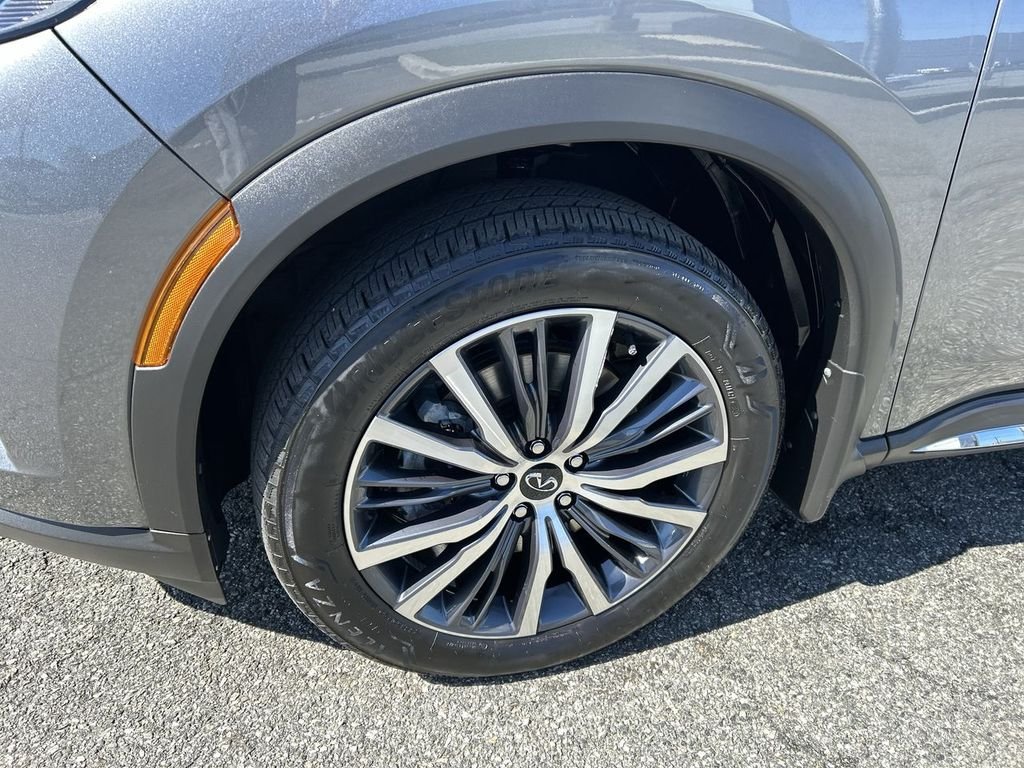 Certified Used 2025 Gray INFINITI Autograph image 10