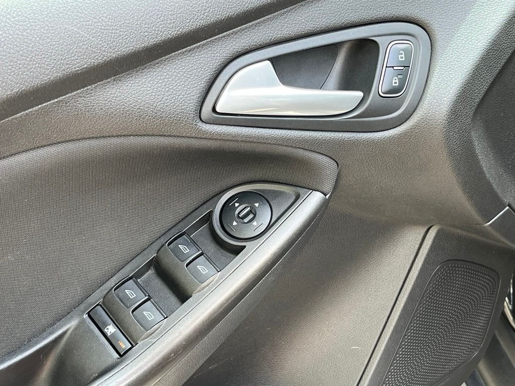 Used 2017 Black Ford SEL image 18