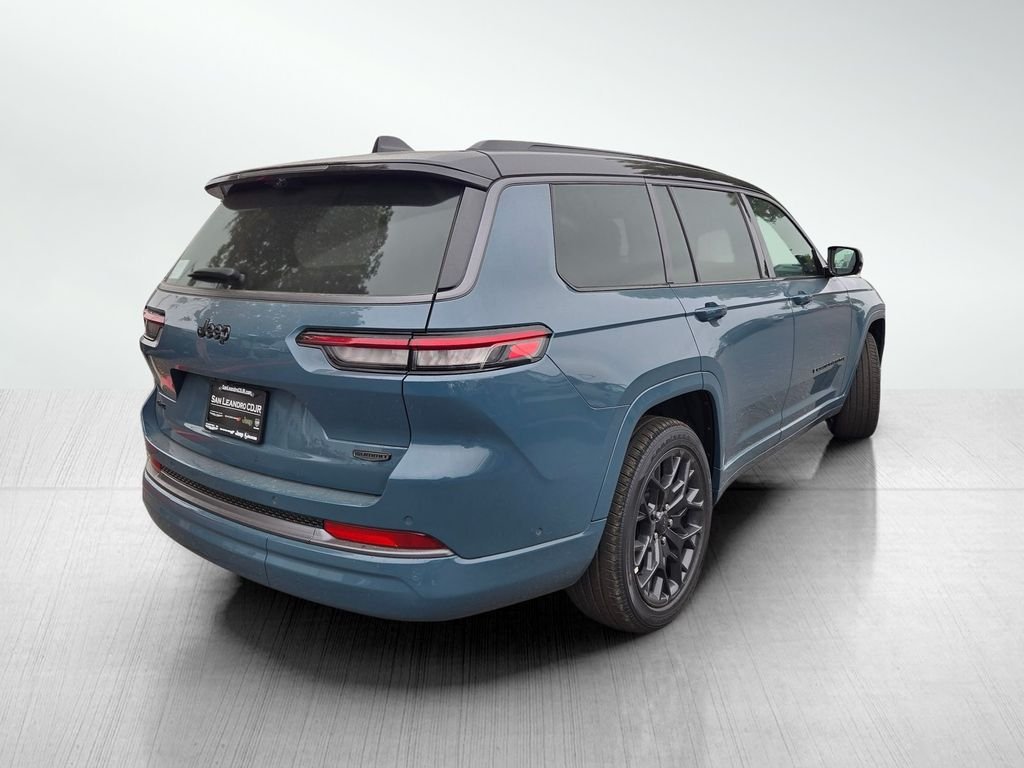 New 2026 Steel Blue Exterior Paint Jeep Summit image 4