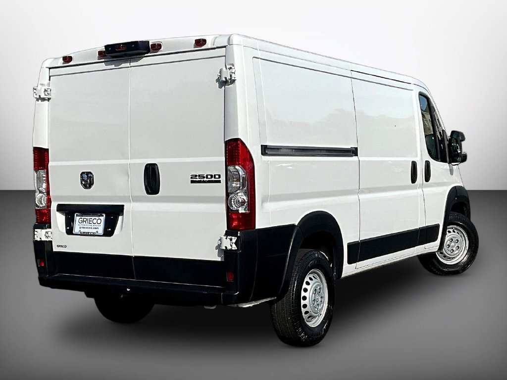 Used 2025 White Ram Base image 7