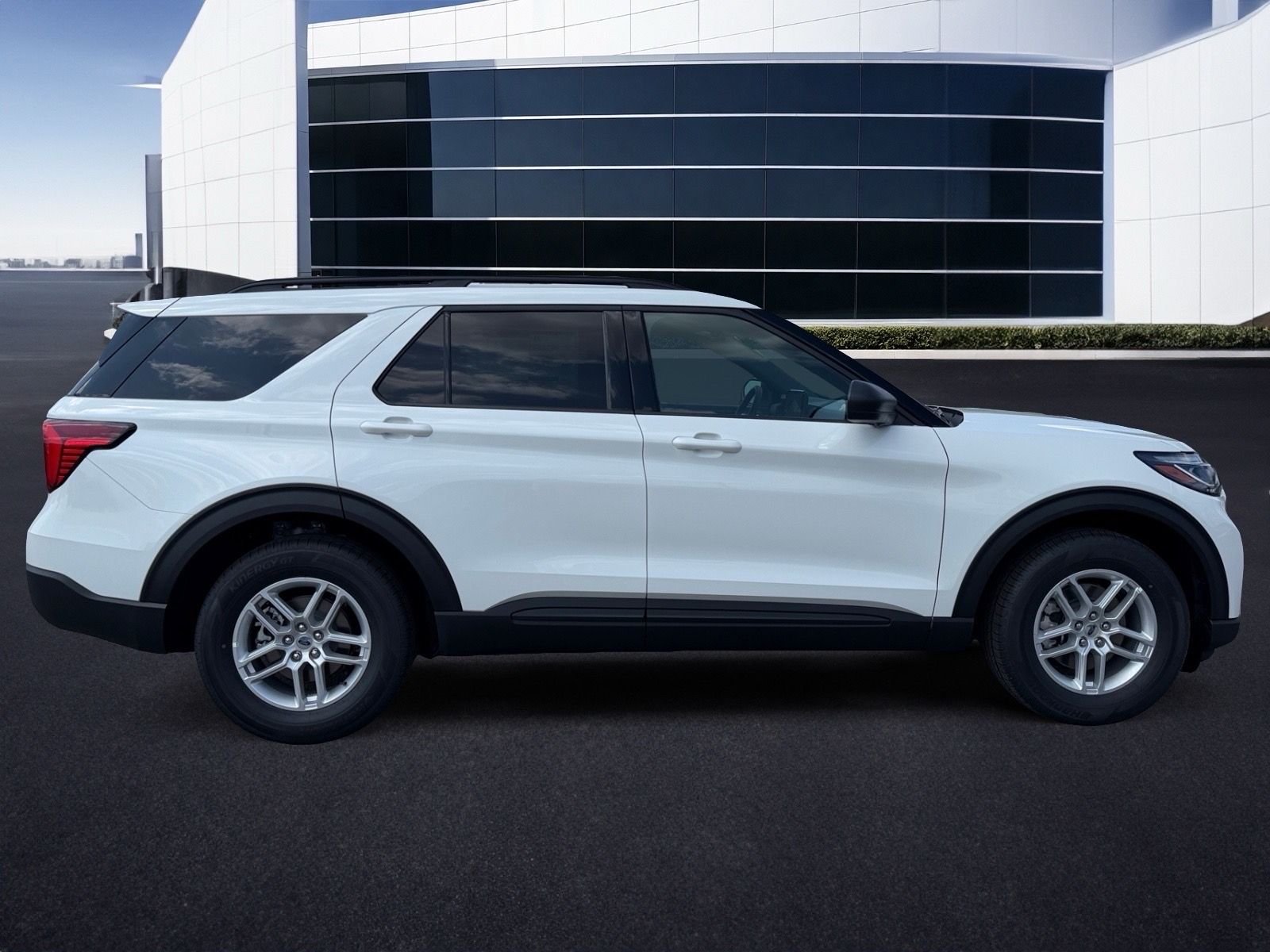 New 2027 Star White Metallic Tri-Coat Ford Active image 3