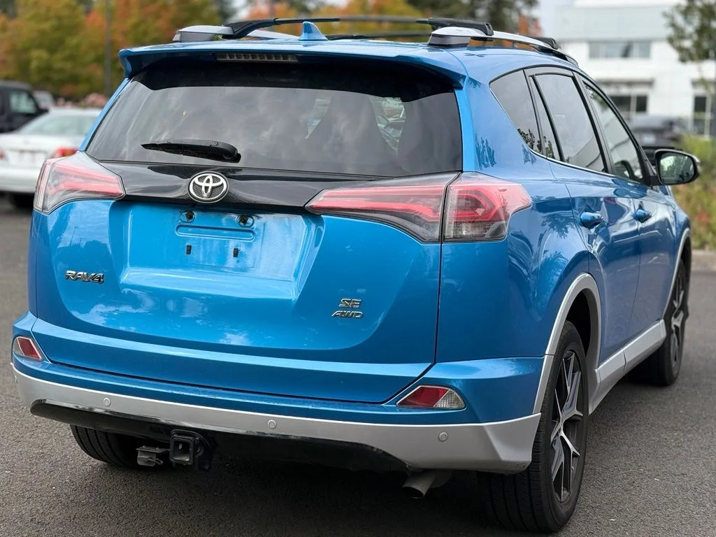 Used 2016 Electric Storm Blue Toyota SE image 5