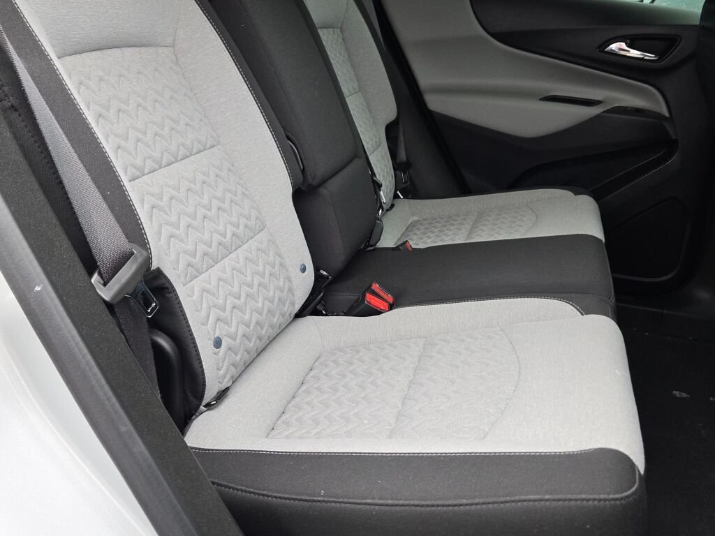 Used 2022 Silver Chevrolet LS image 8