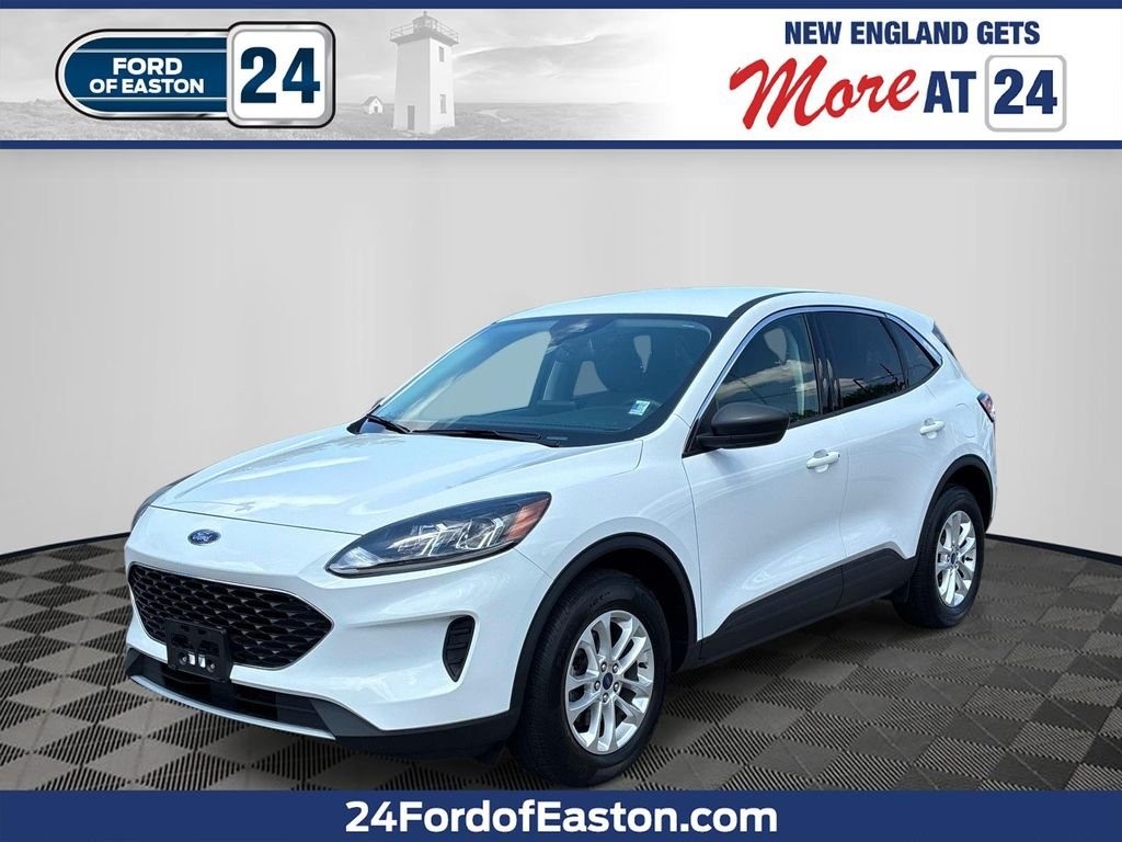 Used 2022 White Ford SE image 1
