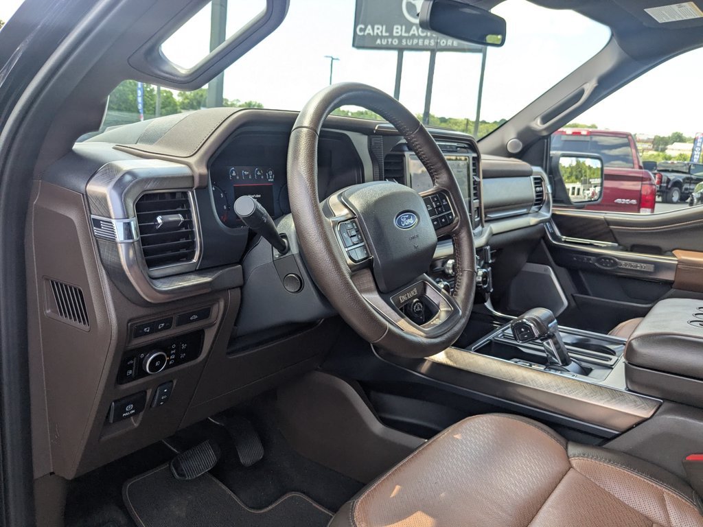 Used 2024  Ford King Ranch image 14