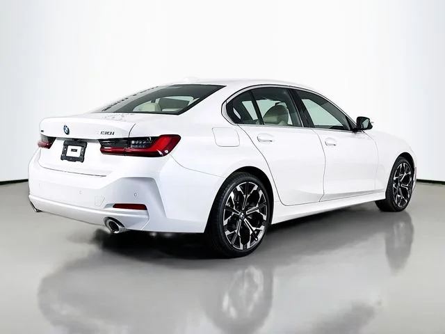 2025 BMW 3 Series 330i - Photo 7