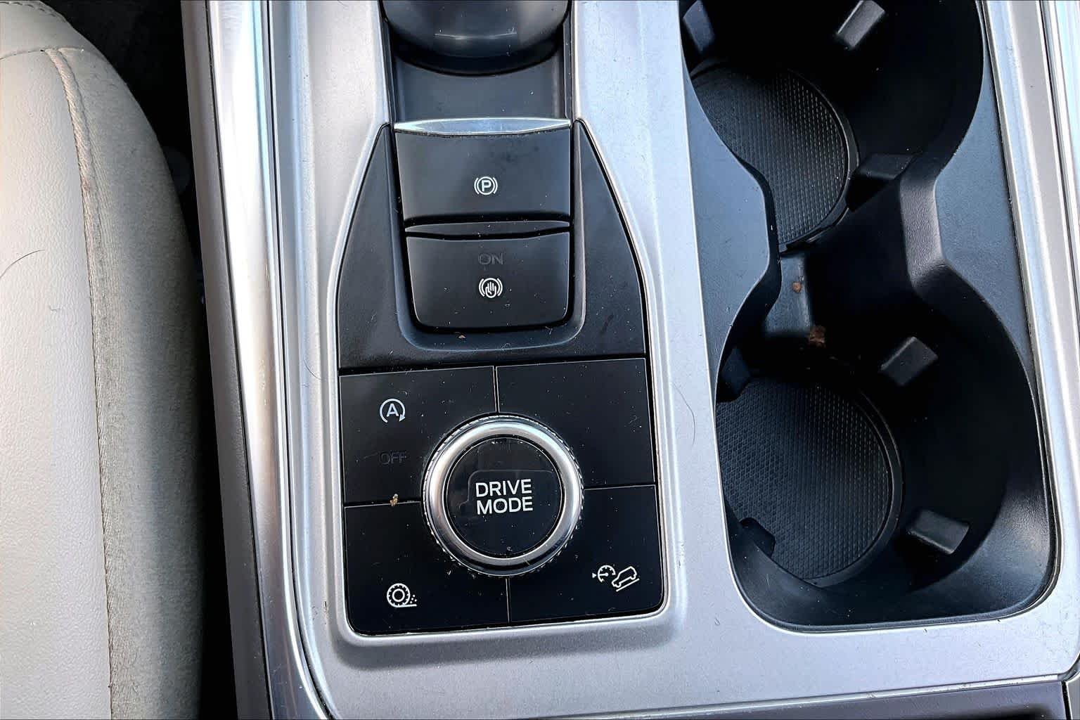 Used 2023 Star White Metallic Tri-Coat Ford Platinum image 34