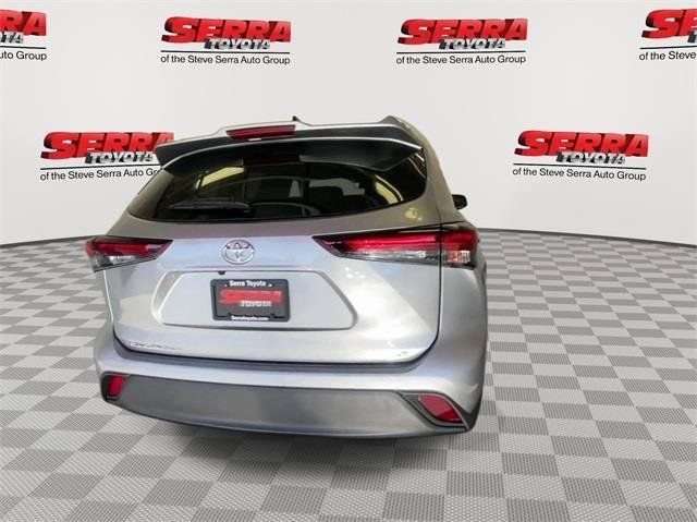 Used 2024 Silver Toyota LE image 14