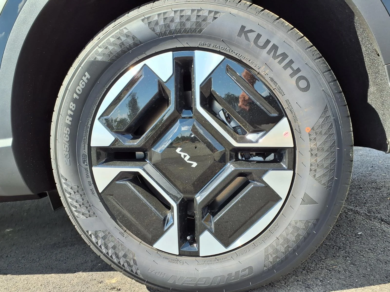 New 2027 Glacial White Pearl KIA EX AWD image 23
