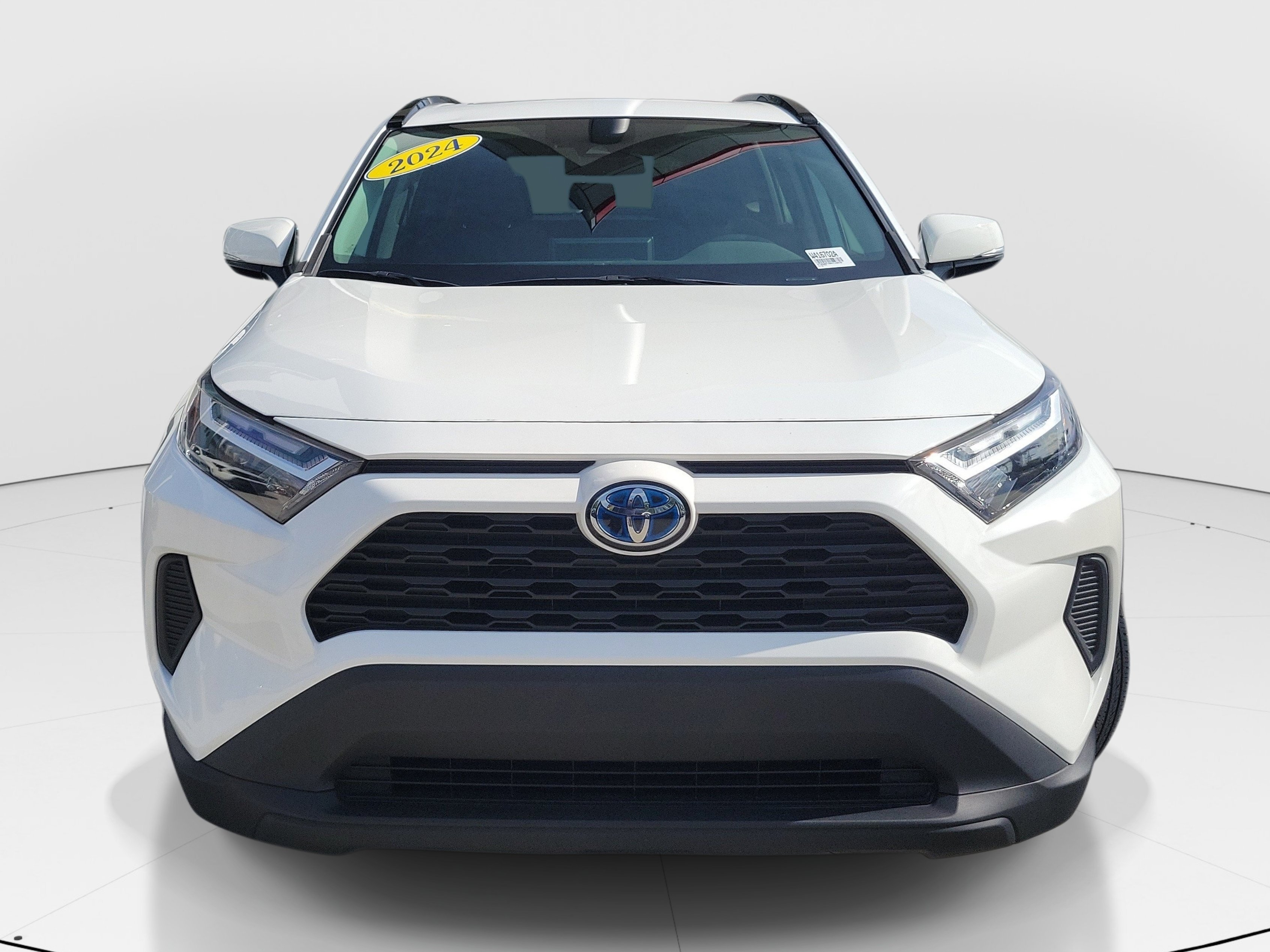 Used 2024 Ice Toyota Hybrid XLE image 2