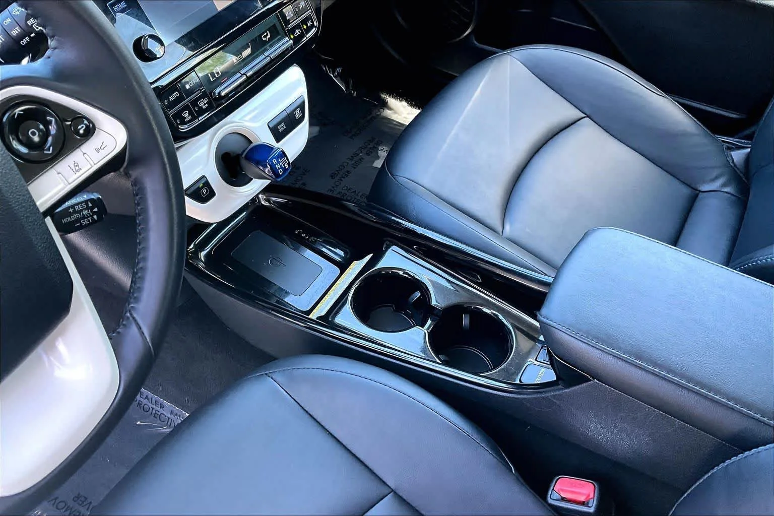Used 2017 Sea Glass Pearl Toyota Three Touring image 17
