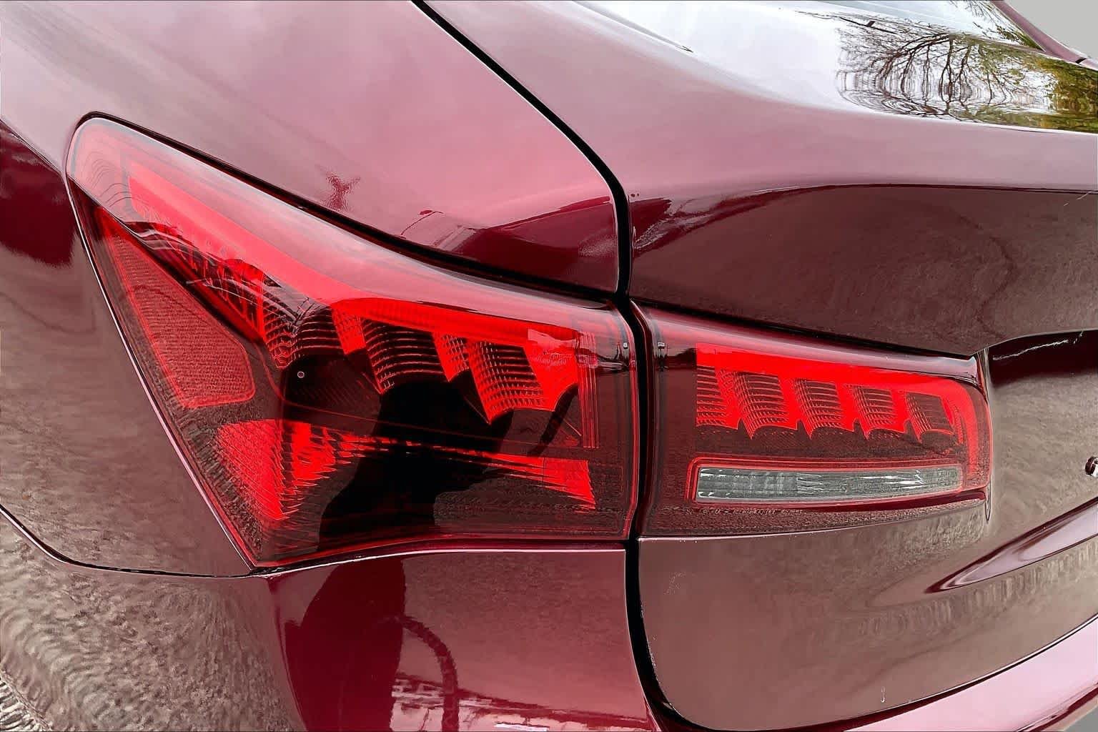 Used 2015 Basque Red Pearl II Acura V6 Tech image 27