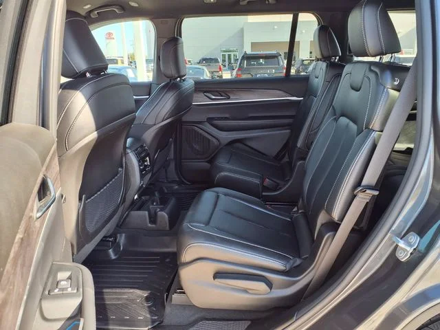 Used 2025 Gray Jeep Limited image 22