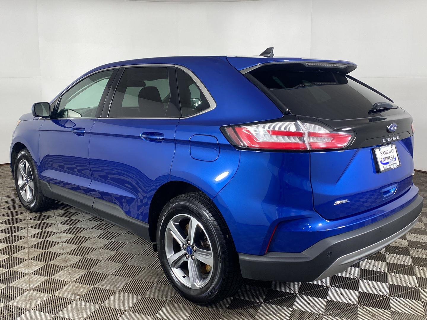 Used 2022 Blue Metallic Ford SEL image 27