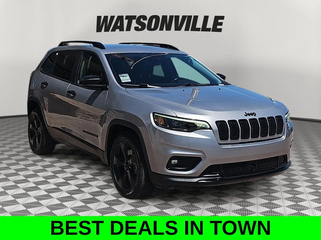 Used 2021 Silver Jeep Latitude Plus image 1