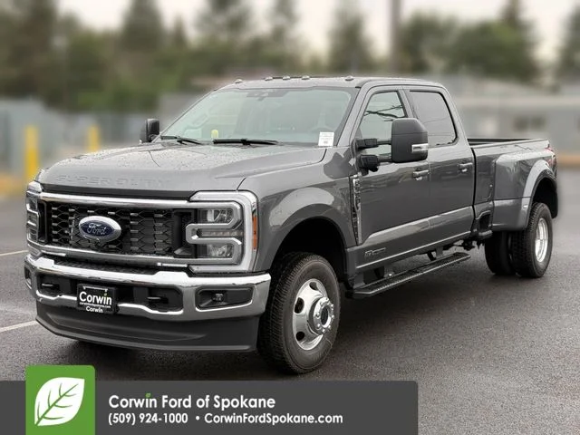 New 2026 Carbonized Gray Metallic Ford XLT image 5
