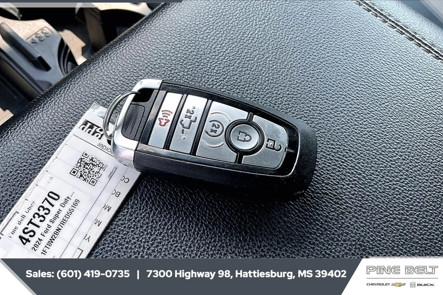Used 2024 White Ford LARIAT image 10