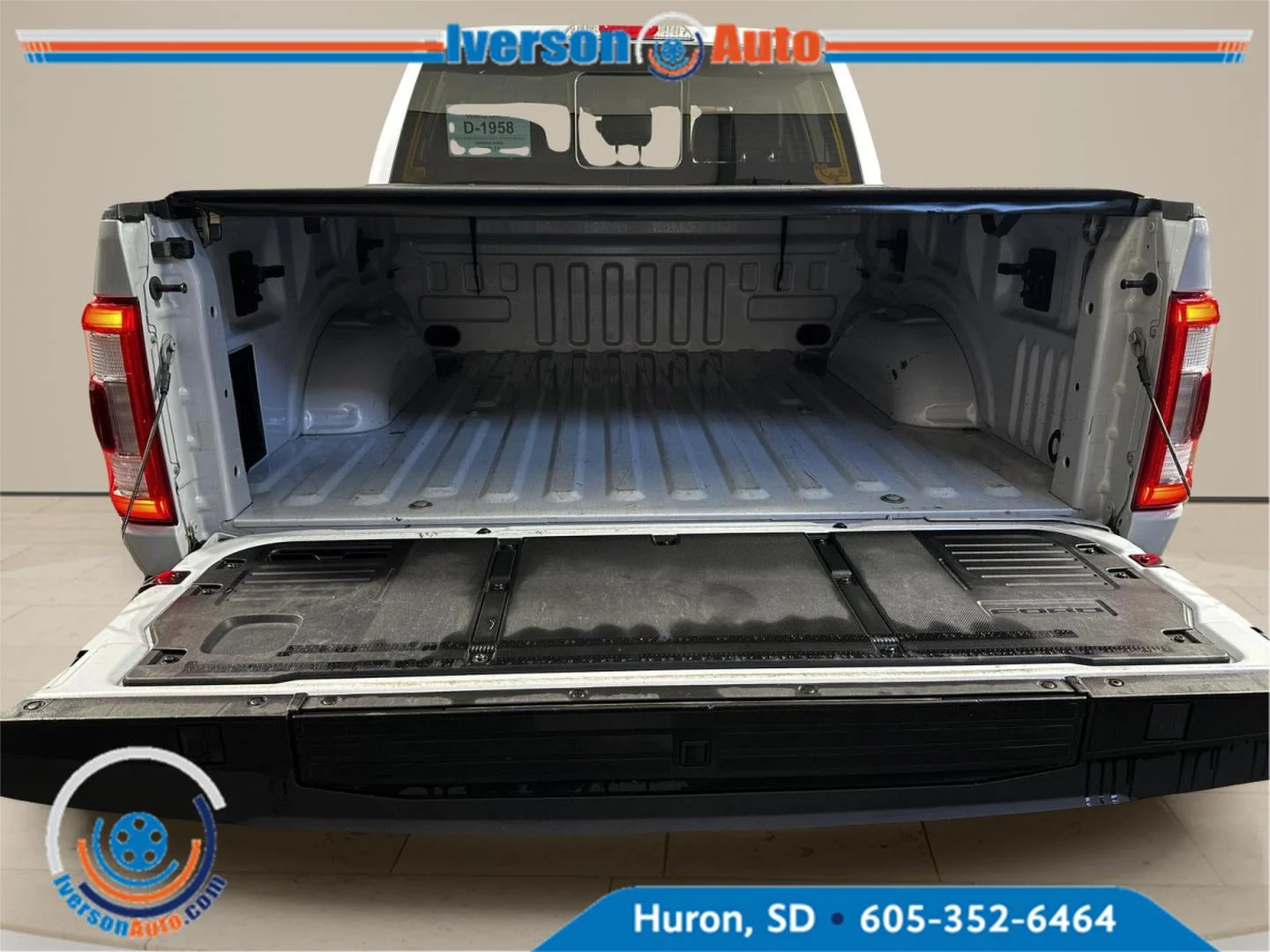 Used 2022 Space White Ford LARIAT image 7