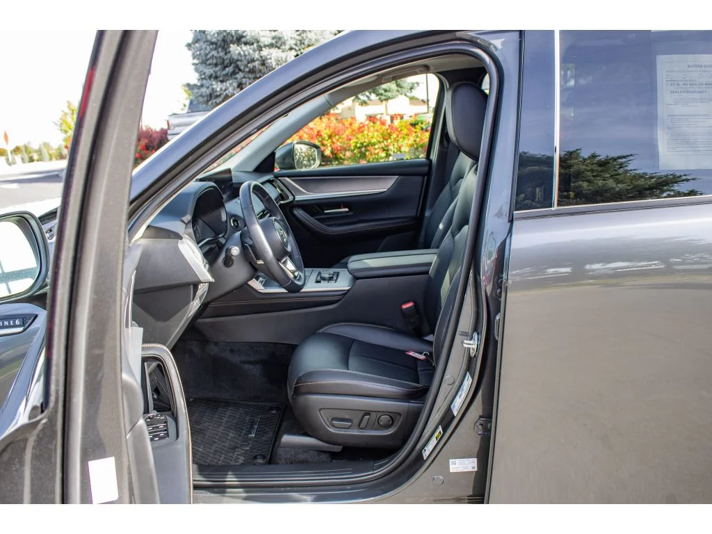 Used 2026 Machine Gray Metallic Mazda Preferred image 32