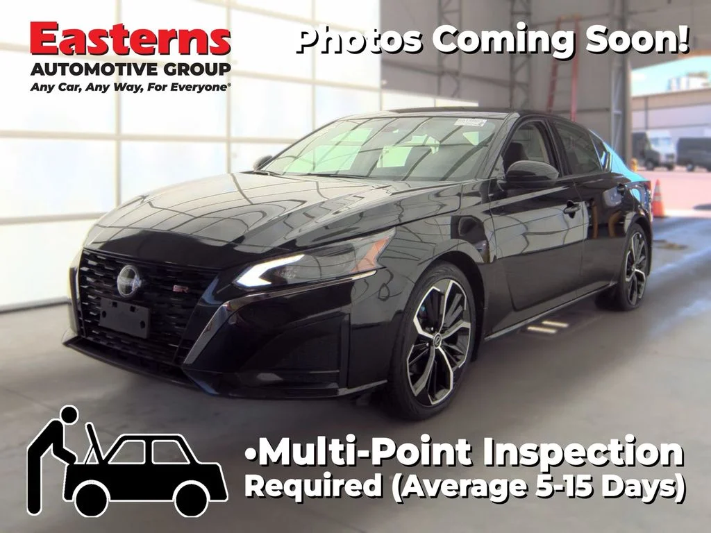Used 2025 Black Nissan 2.5 SR image 1