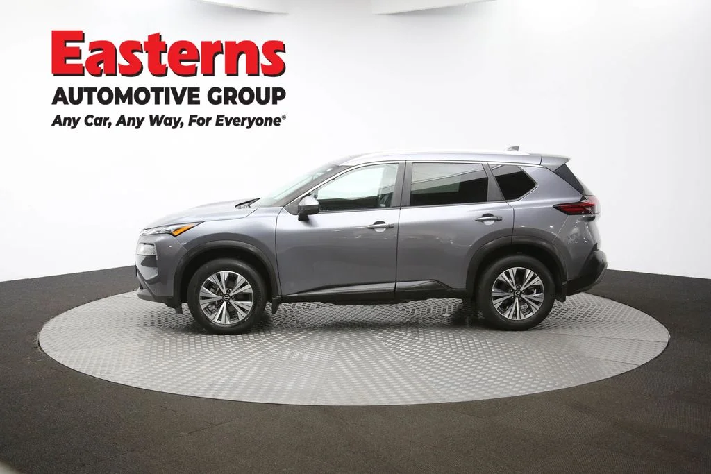 Used 2022 Gray Nissan SV image 58