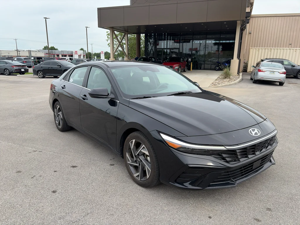 2024 Hyundai Elantra 2.0 SEL IVT's photo