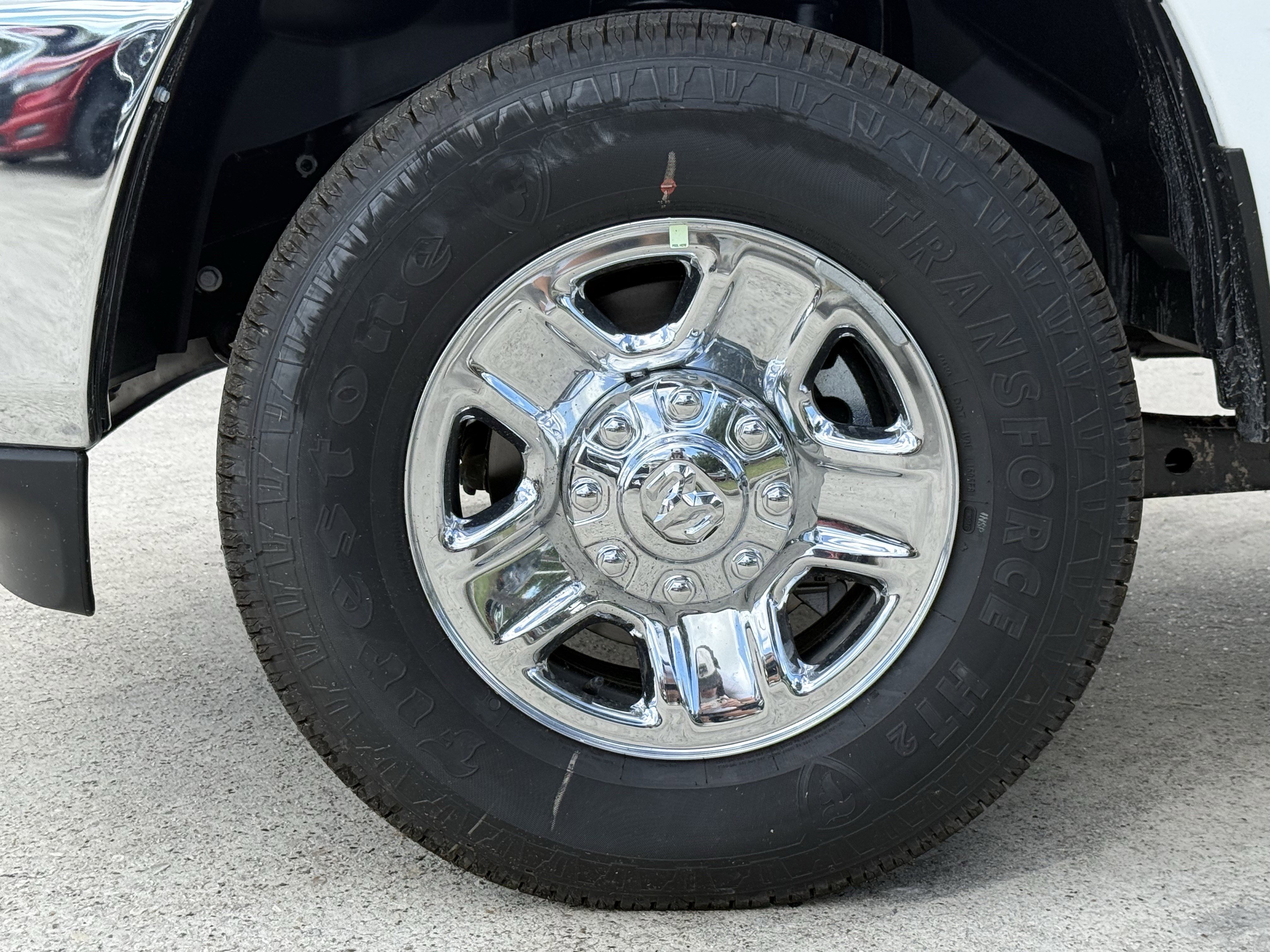 New 2026 Bright White Clear-Coat Exterior Paint RAM Tradesman image 8