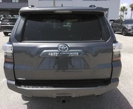 Used 2021 Gray Toyota SR5 image 5