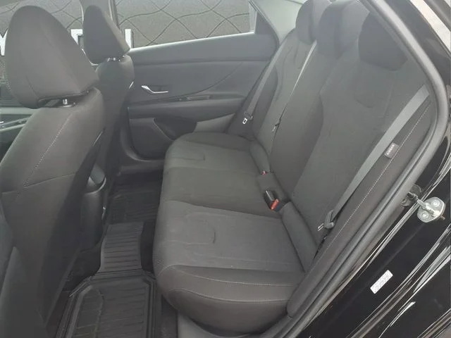 Used 2024 Black Hyundai SE image 13