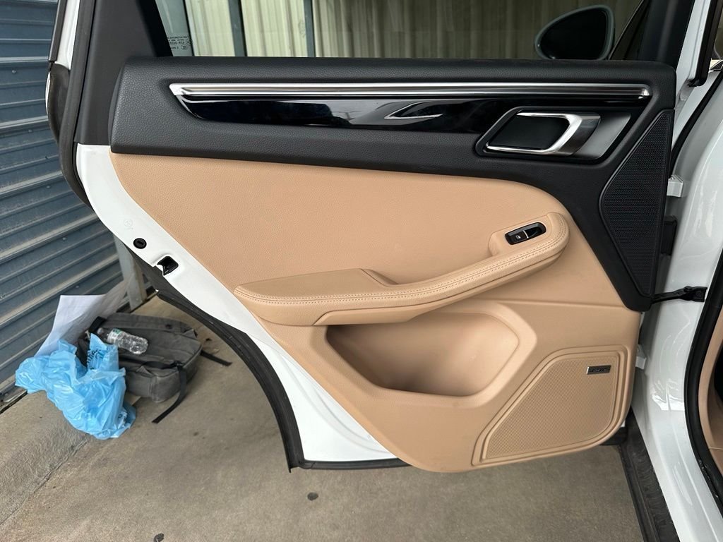 Used 2020  Porsche S image 29