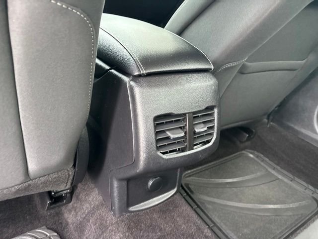 Used 2020 Black Ford SE image 31