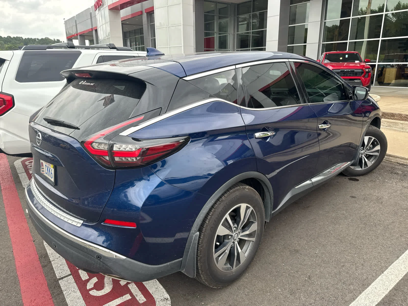 Used 2020 Deep Blue Pearl Nissan S image 4