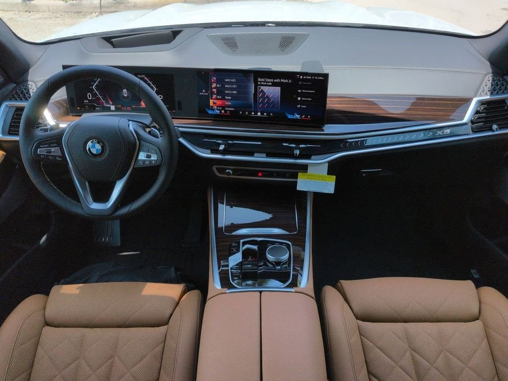 New 2026 Alpine White BMW xDrive40i image 15