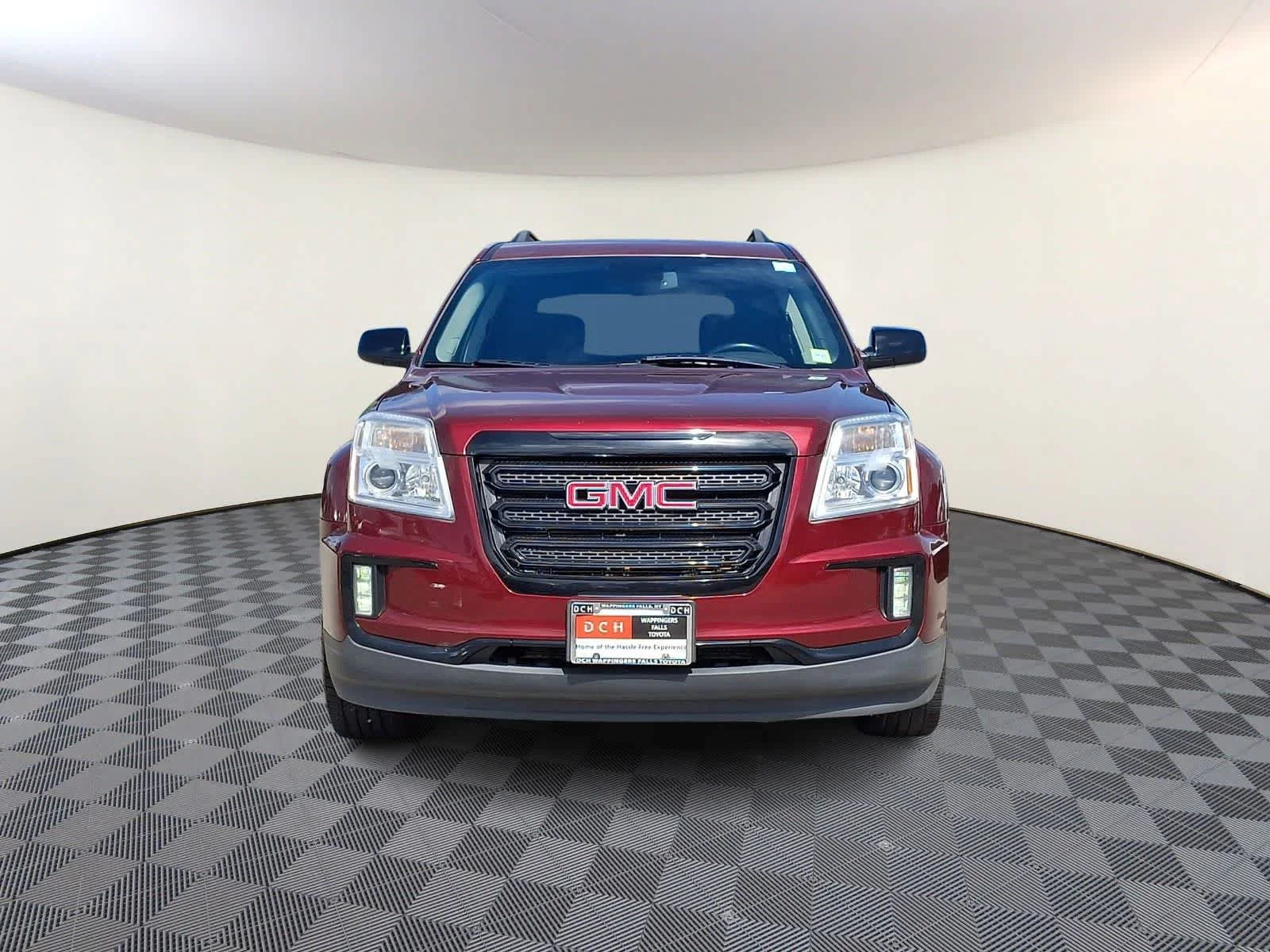 Used 2017 Crimson Red Tintcoat GMC SLE image 3