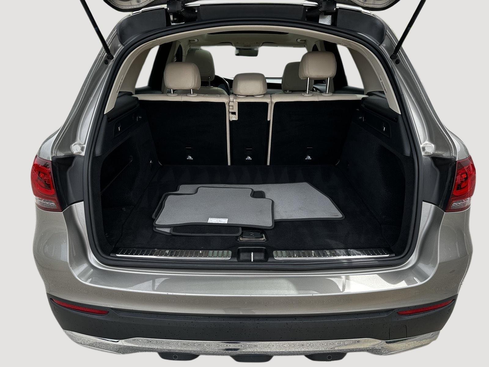 2022 Mercedes-Benz GLC GLC300 - Photo 23