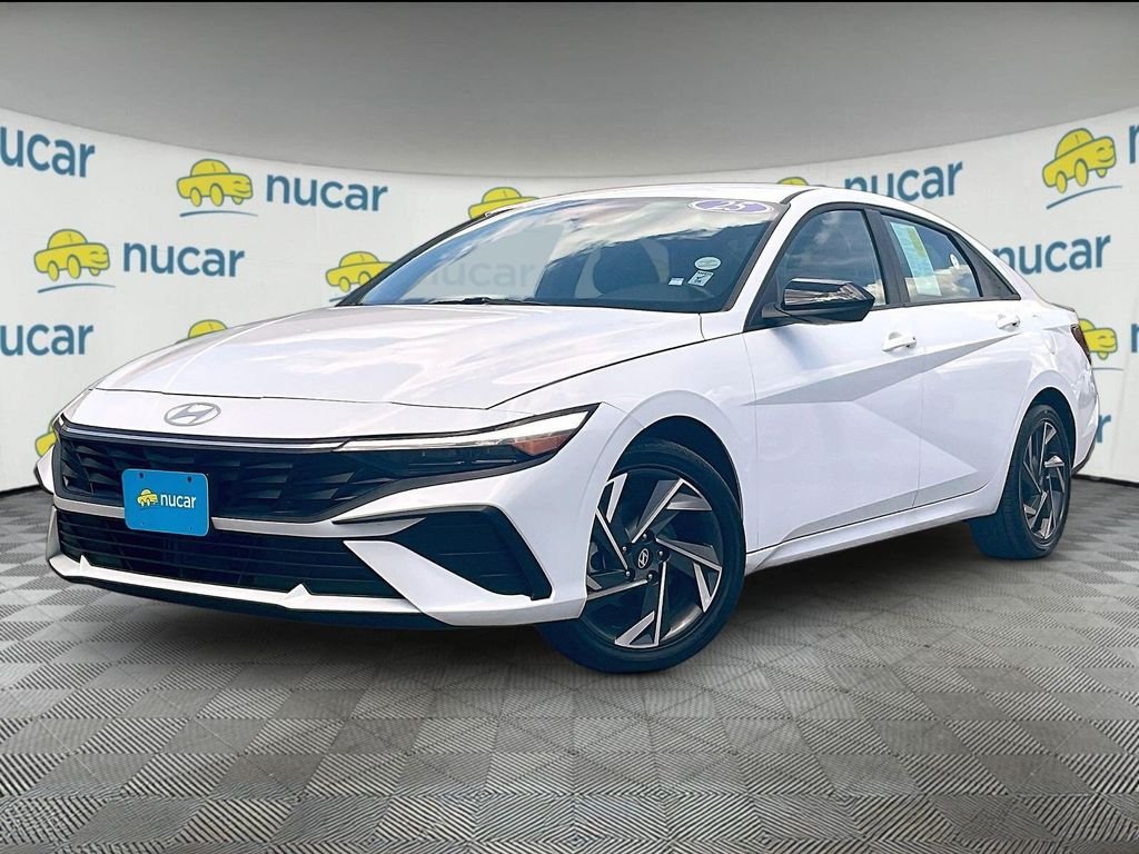 Used 2025 White Hyundai SEL Sport image 3