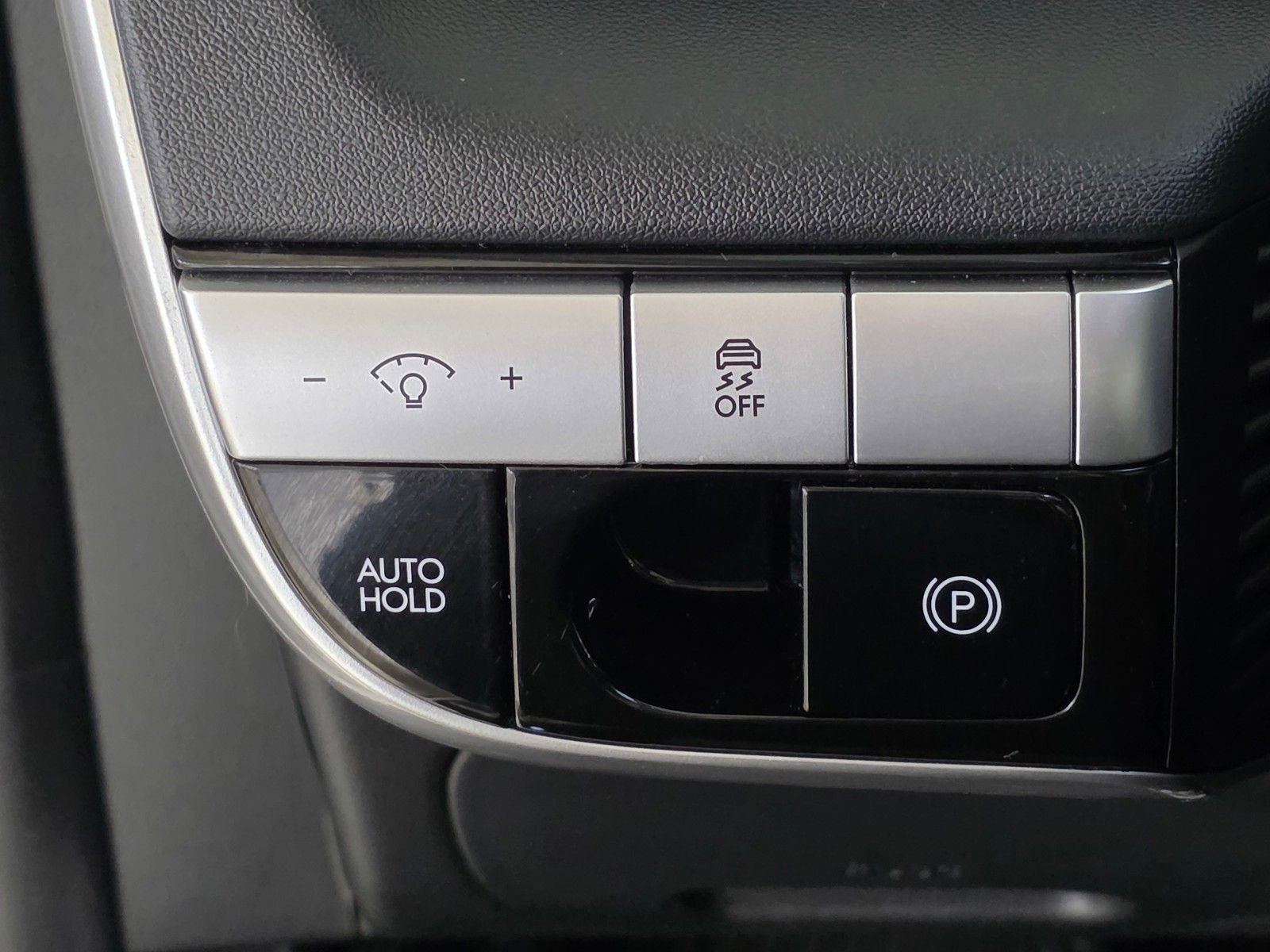 Used 2022 Atlas White Hyundai SE image 34
