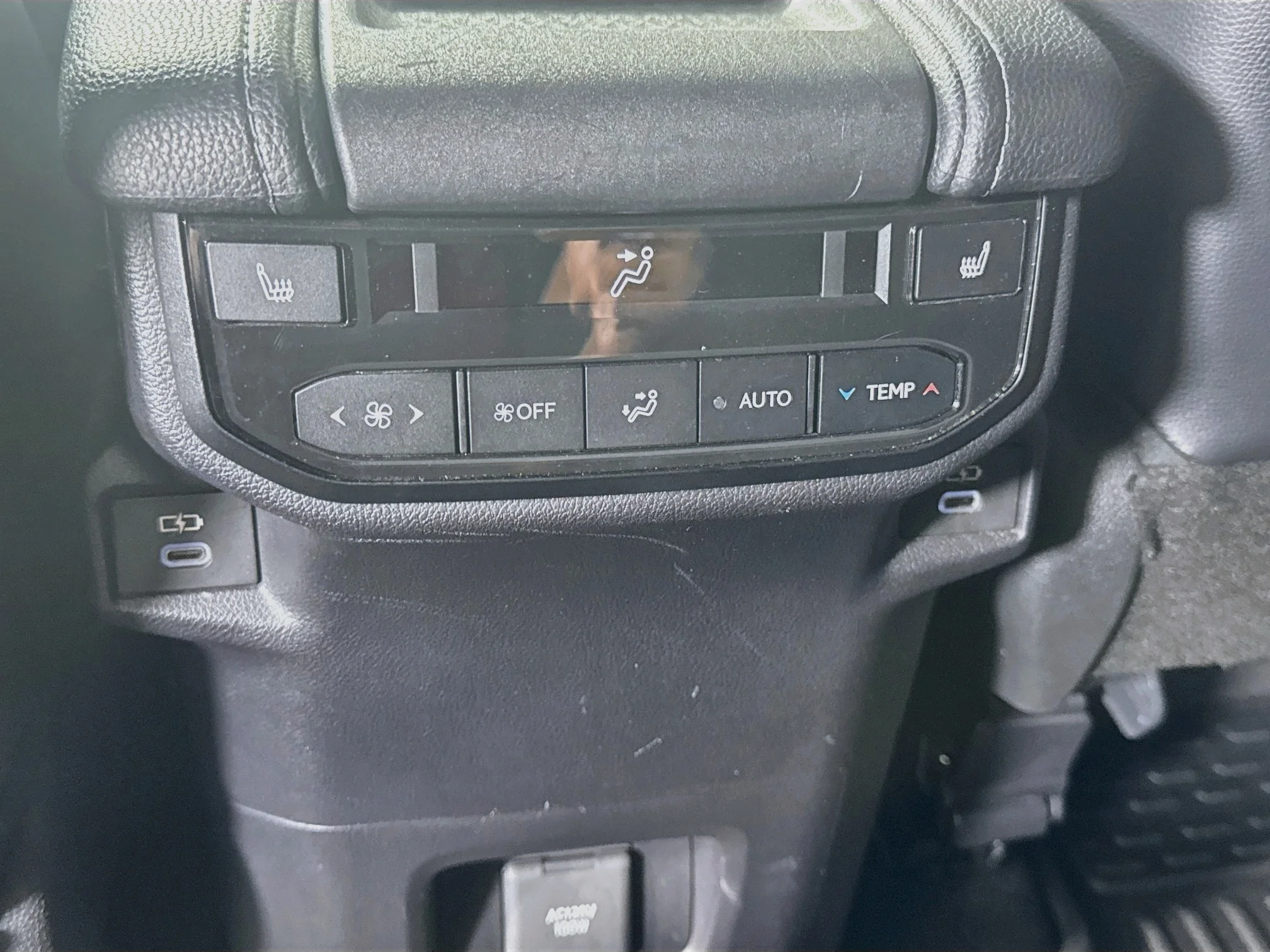 Certified Used 2024 Wind Chill Pearl Toyota Limited image 27