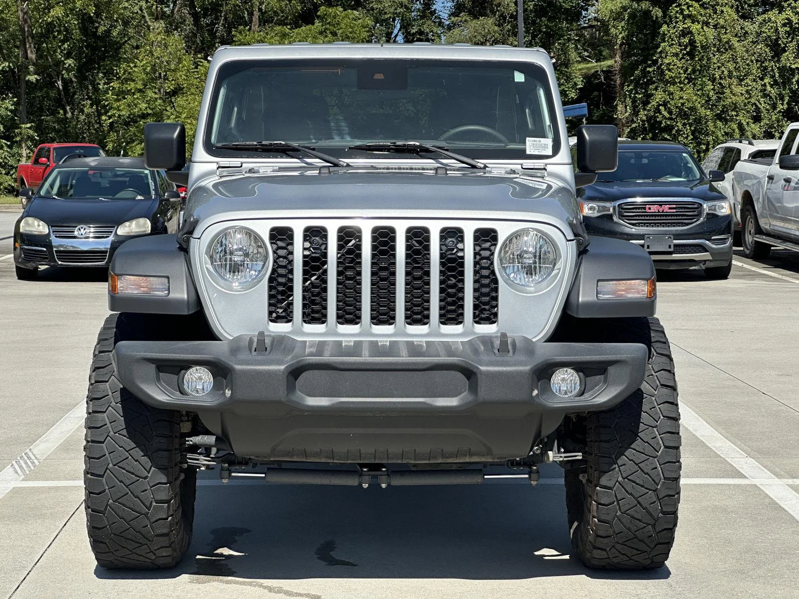 Used 2024 Silver Zynith Clearcoat Jeep Sport S image 2