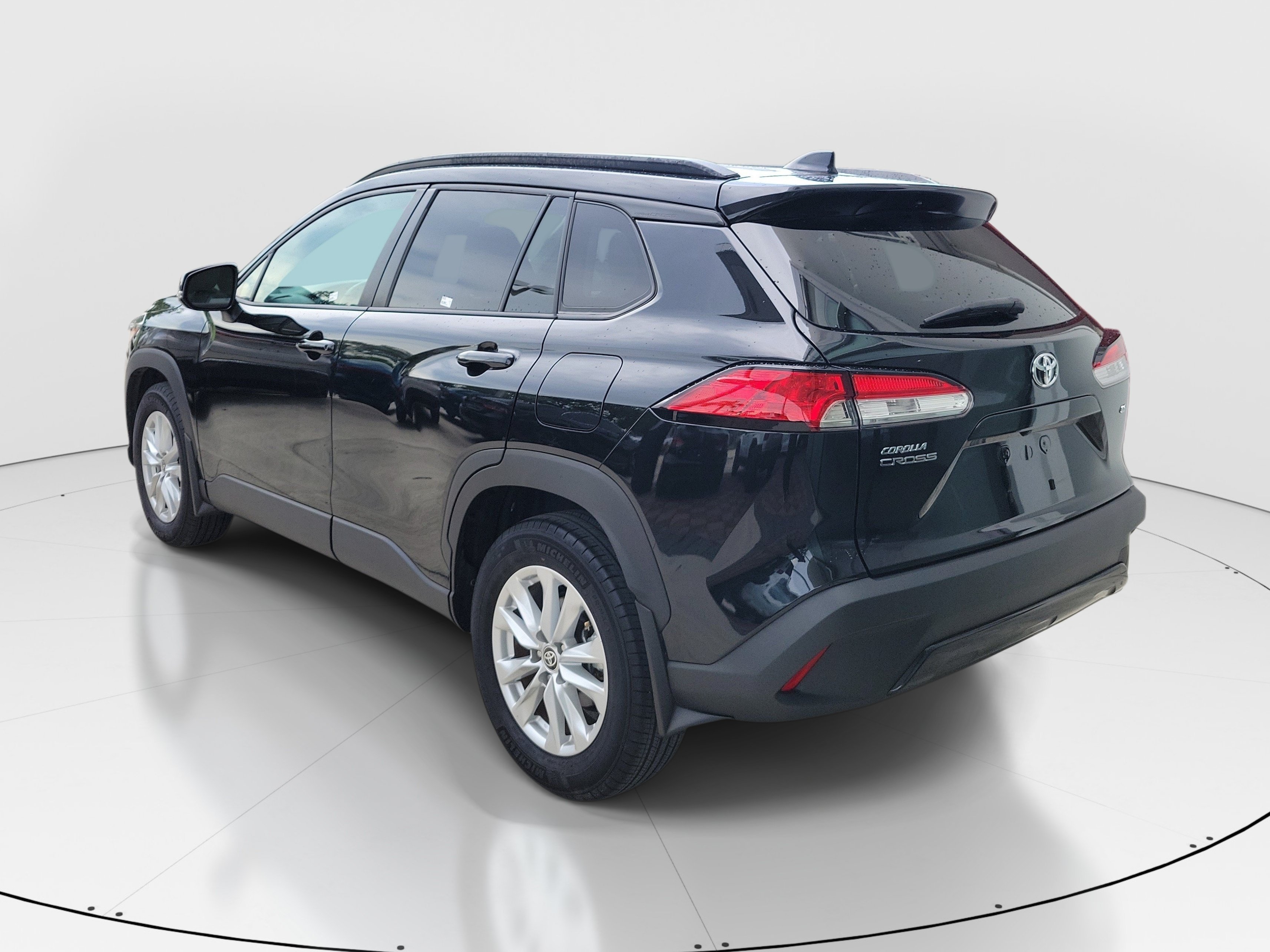 Certified Used 2023 Jet Black Toyota LE image 5