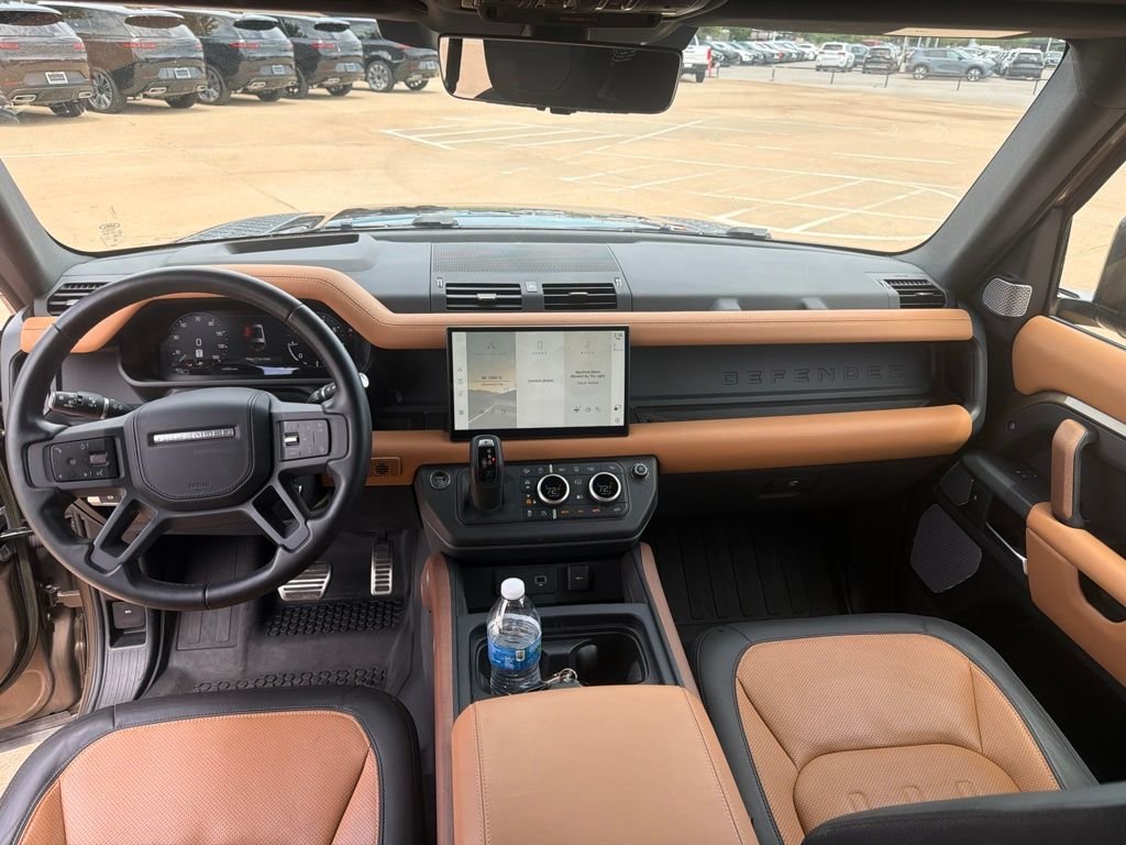 Used 2023 Lantau Bronze Metallic Land Rover X image 9