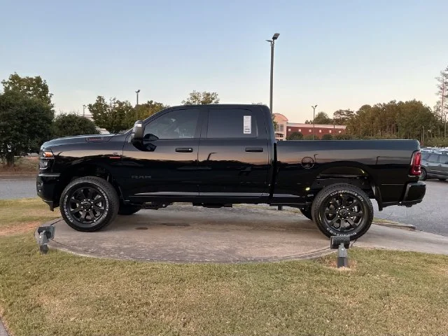 New 2027 Diamond Black Crystal Pearl-Coat Exterior Paint RAM Big Horn image 4