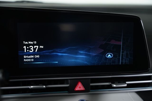 2025 Hyundai Elantra Limited - Photo 8