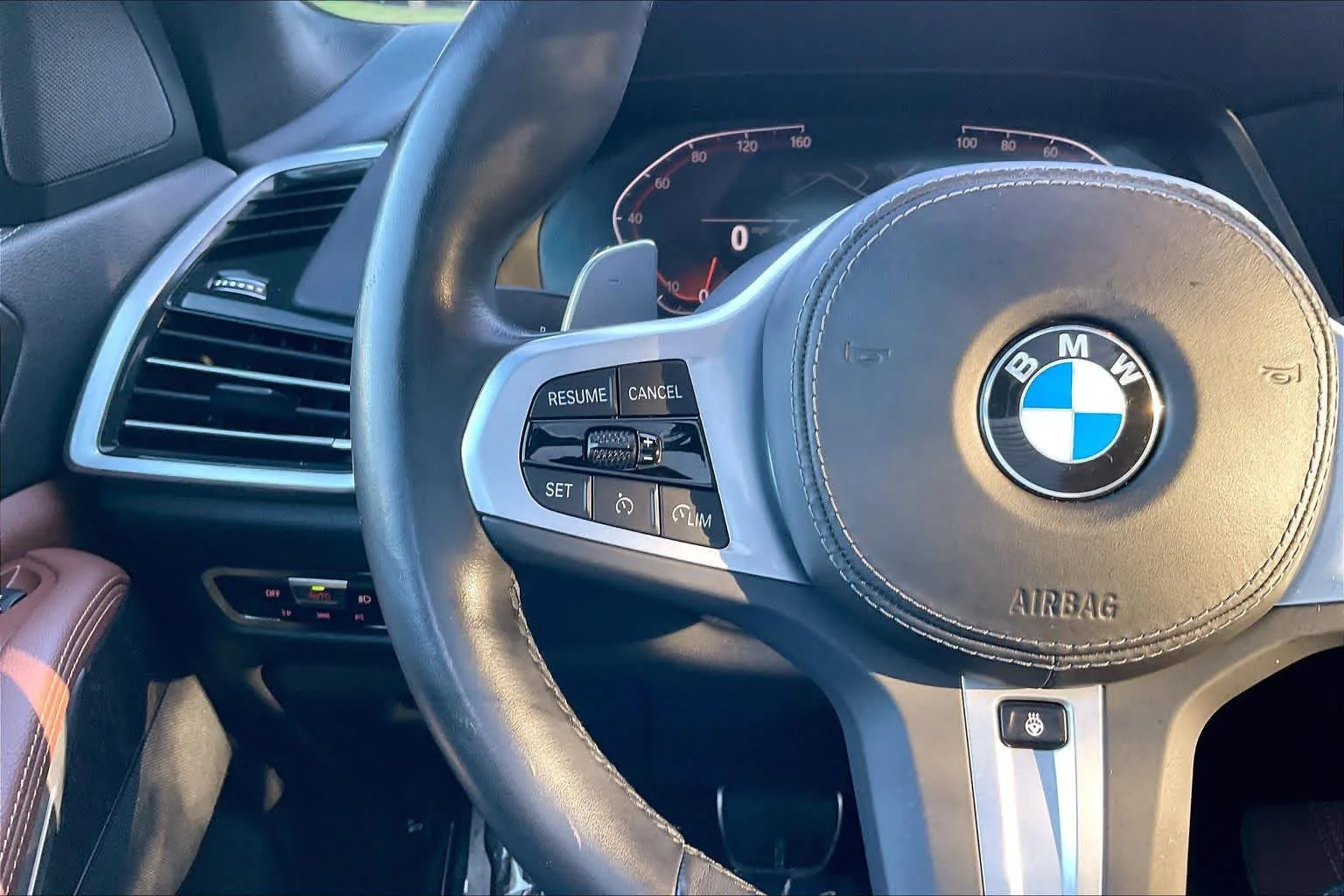Used 2022 Carbon Black Metallic BMW xDrive40i image 23