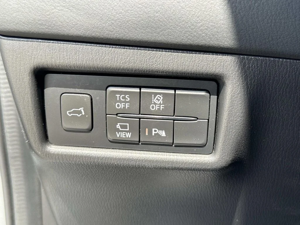 Used 2019 Silver Mazda Signature image 44